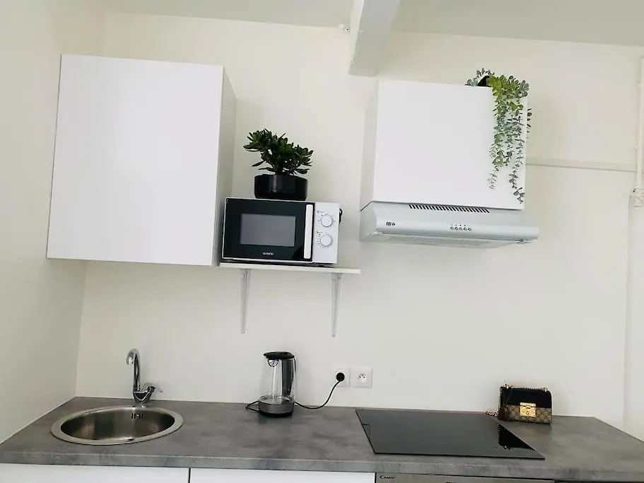 Lovely Apartment Living Room And Bedroom Near Eiffel Tower Unesco Paris