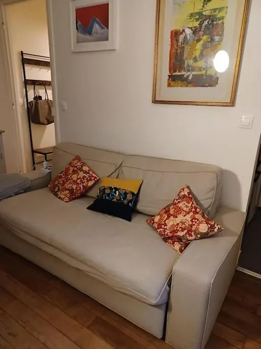Lovely Apartment Living Room And Bedroom Near Eiffel Tower Unesco Paris France